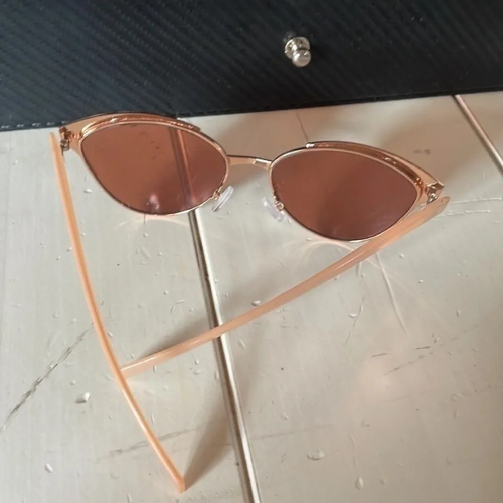 cat eye sunglasses